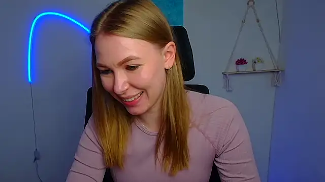 dana_flowers (F young) - for a pink Audi 😅😍