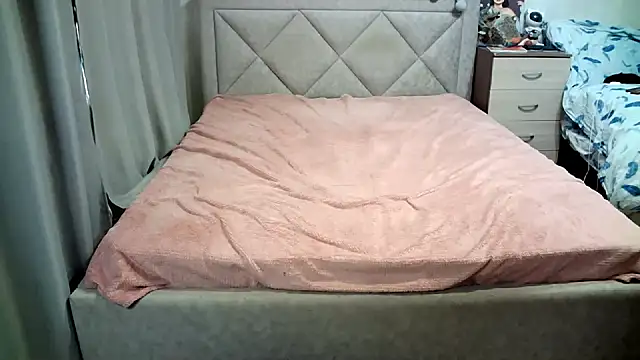 juliettkalen (F young) - Buzz me