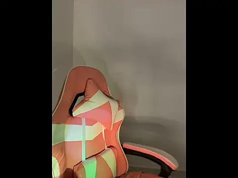 ScarletVelvetX webcam