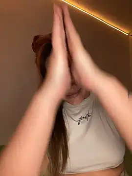 isisbennett (F young) - Siririca até gozar 💦😈