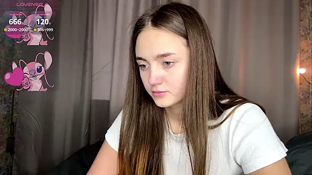 loradavi - LoraDavi's free webcam - UK Sex Cams