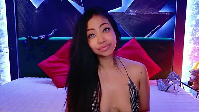 elyaquinn - ElyaQuinn's free webcam - UK Sex Cams