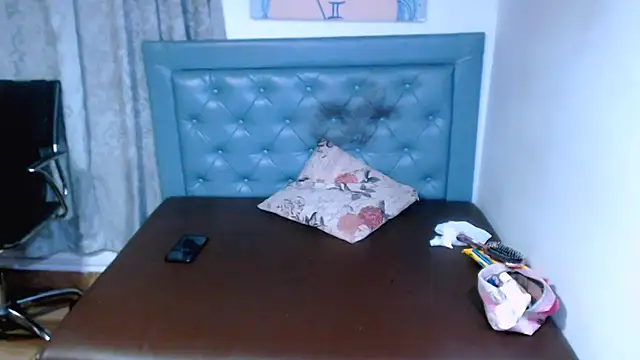 cherrys_cherrys - Cherrys_cherrys's free webcam - UK Sex Cams