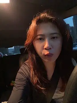 美女Liliya-77在线直播