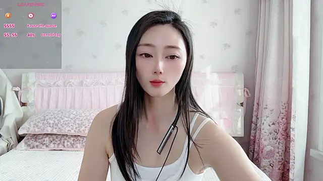 anjila888 (F young) - 会得到你更多的宠爱吗