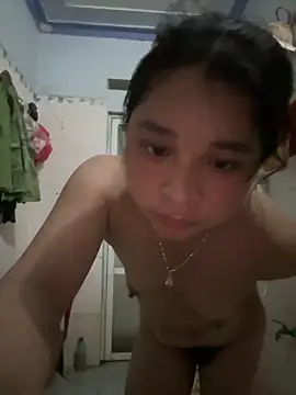 Webcam Model (Linbi135)  is live.Free join now!