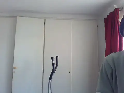 lavelle26 (Ask my age) - shoot off