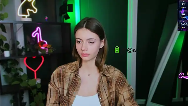 mia_bamby1 (F teen) - show her butt in her panties♥