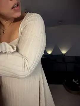 im_sophiie (G young) - RED ASS WITH CREAM 😏