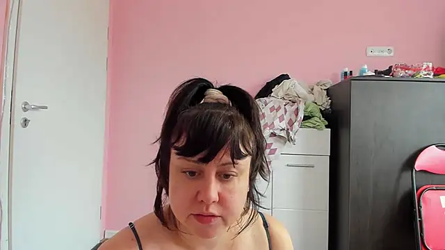 hotsweetangel (F milf) - need a good fuck/ anal or huge squirt