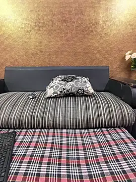 iampriyaaa15 (F young) - nude show