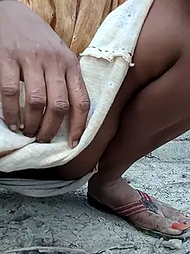 Webcam Model (Sweet-runi)  is live.Free join now!