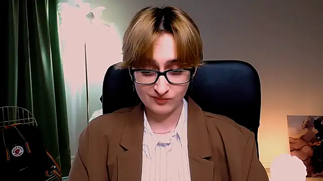 lixeluna - LixeLuna's free webcam - UK Sex Cams