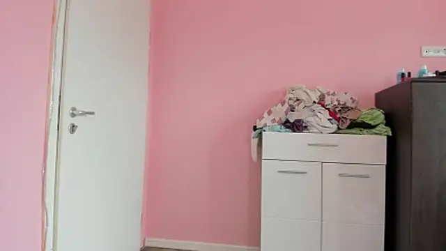 hotsweetangel (F milf) - need a good fuck/ anal or huge squirt