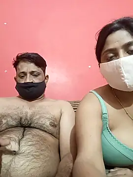 twohearts_onesoul - TwoHearts_OneSoul's free webcam - UK Sex Cams