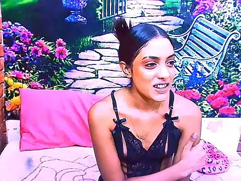 IndianPretty14u2Luv live sex cam
