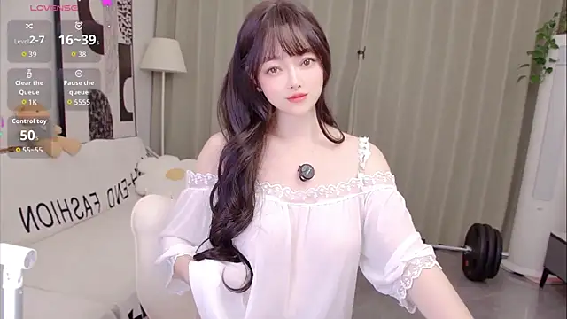 美女uikyy1在线直播