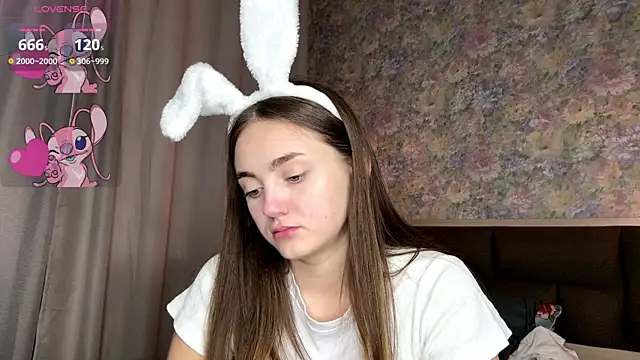 loradavi - LoraDavi's free webcam - UK Sex Cams
