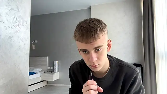 solofury (M twink) - Buy car