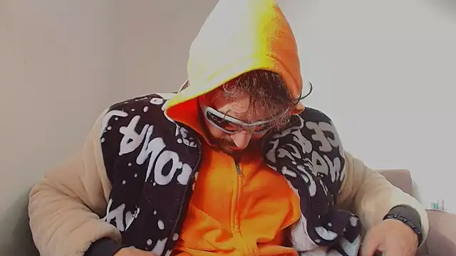 thomas_gun - Thomas_gun's free webcam - UK Sex Cams