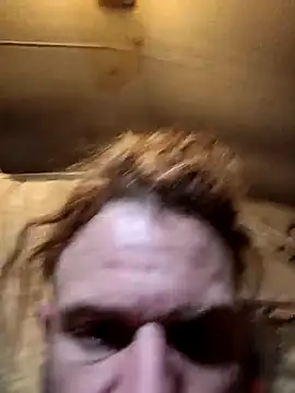 bearded_cross - Bearded_cross's free webcam - UK Sex Cams