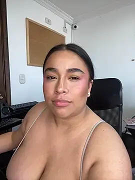 nude chat room Zoey Thompson