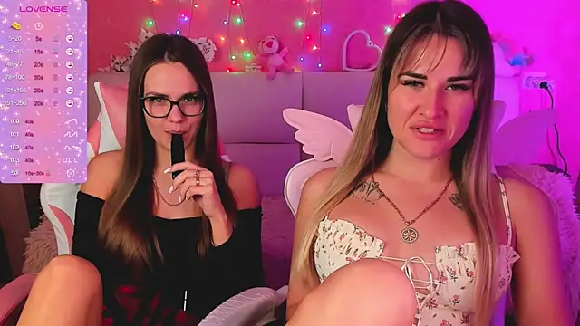 hotty_girls_here (G young) - HOT KISS