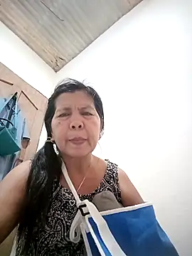 Webcam Model (TropicalFlower)  is live.Free join now!