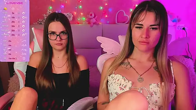 hotty_girls_here (G young) - HOT KISS