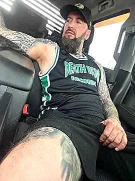 Beardedtattood's live cam
