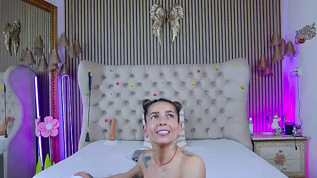 PlayfulShow live sex cam
