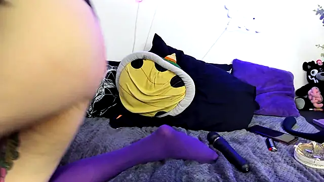 Purple_Coffin666 webcam