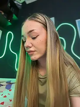 milamoone - MilaMoone's free webcam - UK Sex Cams