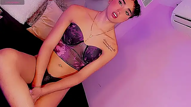 Daniiela_Ember webcam