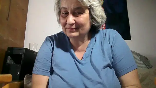 ExquisiteMature webcam