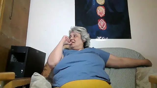 ExquisiteMature webcam