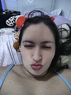 dani123unica (F young) - Compra cama