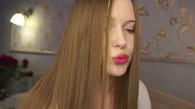 quennacoote (F teen) - let's lower my bra strap