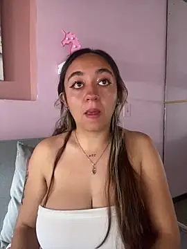 im_luuu (F young) - oil in my boobs