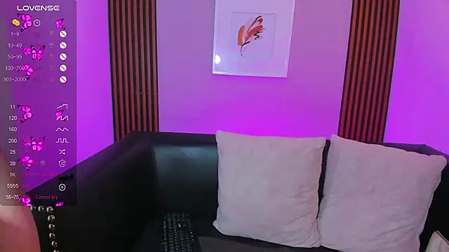 Nahiajhonson_ webcam