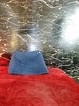 crislingery_dolli webcam