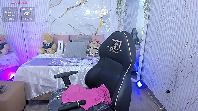 canndyy_tay1 - Canndyy_tay1's free webcam - UK Sex Cams