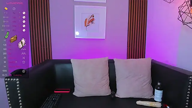 Nahiajhonson_ webcam