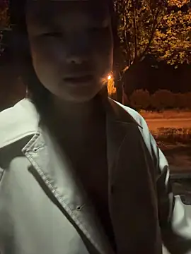 美女goudanlove在线直播