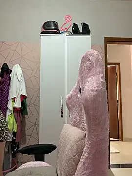 Irresistible24 webcam