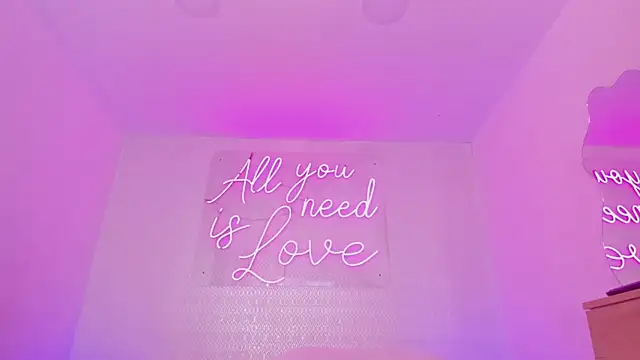 aleksandramiller_ webcam