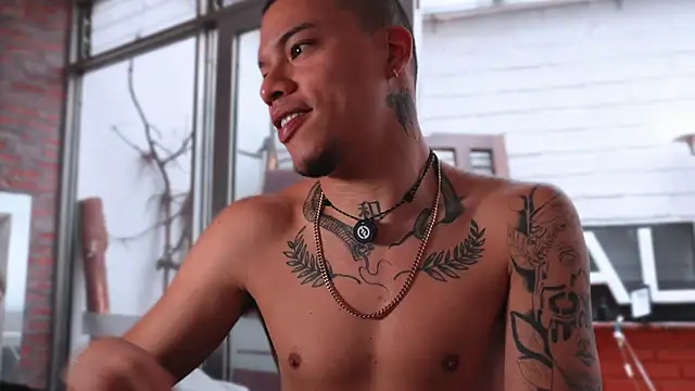 AlphaMasterXxx webcam