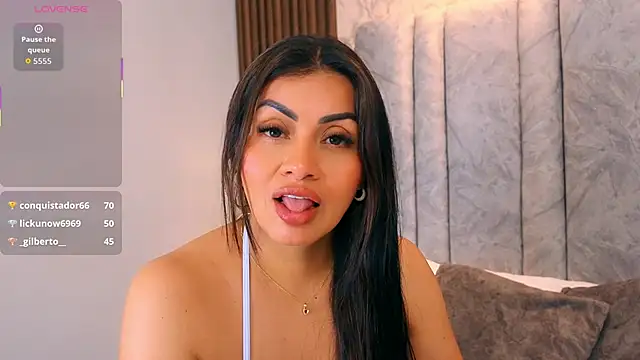 naomy_smithxx - Naomy_smithxx's free webcam - UK Sex Cams