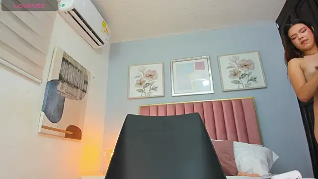 MarianaScott_ webcam