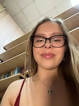  Liza_risky chat room